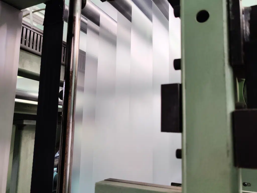 Muovinsaumauksen laadukkaat ratkaisut teollisiin tarpeisiin.